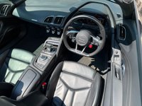USED 2017 17 AUDI R8 5.2 FSI V10 Spyder 2dr Petrol S Tronic quattro Euro 6 (s/s) (540 ps) 2 Keys / Recent service and MOT