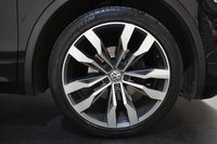 USED 2017 67 VOLKSWAGEN TIGUAN Volkswagen Tiguan 2.0 TDI R-Line SUV 5dr Diesel DSG Euro 6 (s/s) (150 ps) +PAN ROOF+R/CAM+LEATHER+SAT NAV+