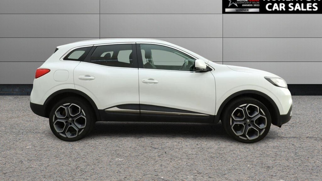 USED 2019 68 RENAULT KADJAR 1.3 TCe Dynamique S Nav SUV 5dr Petrol Manual Euro 6 (s/s) (140 ps) 