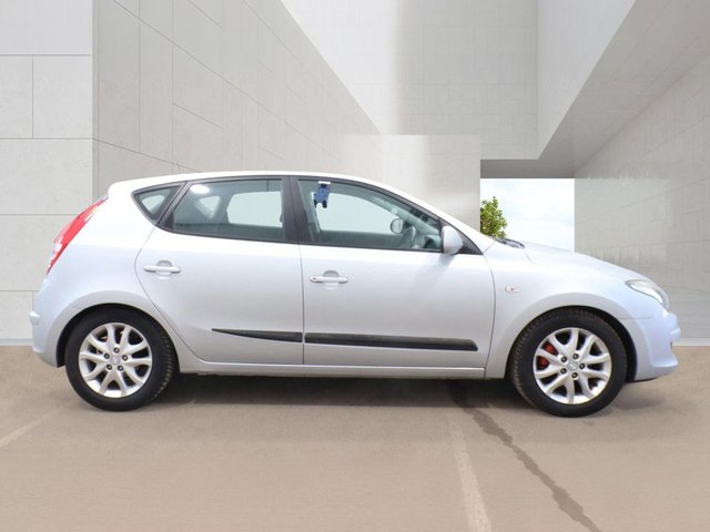 View our HYUNDAI I30