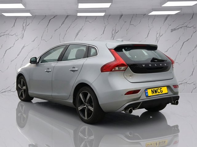 View our VOLVO V40