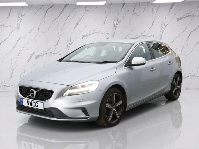 View our VOLVO V40