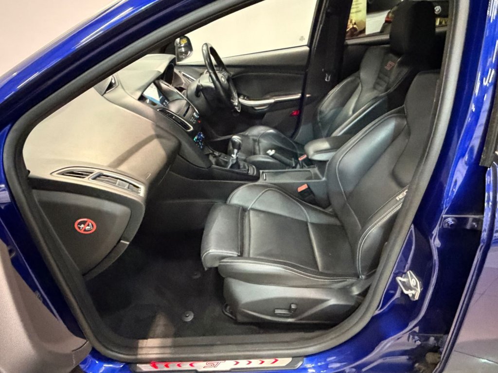 USED 2017 17 FORD FOCUS 2.0 TDCi ST-3 Hatchback 5dr Diesel Manual Euro 6 (s/s) (185 ps) 