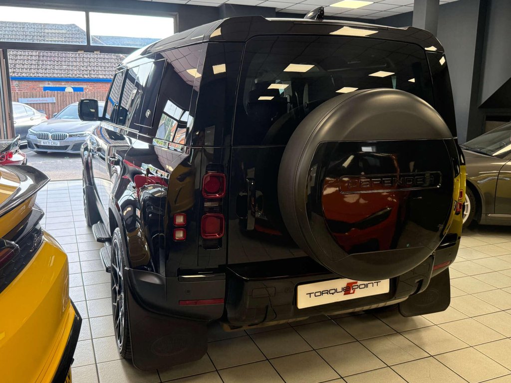 USED 2020 70 LAND ROVER DEFENDER 2.0 Defender SE D Auto 4WD 5dr SH + REAR ENT. + 360 CAMERA