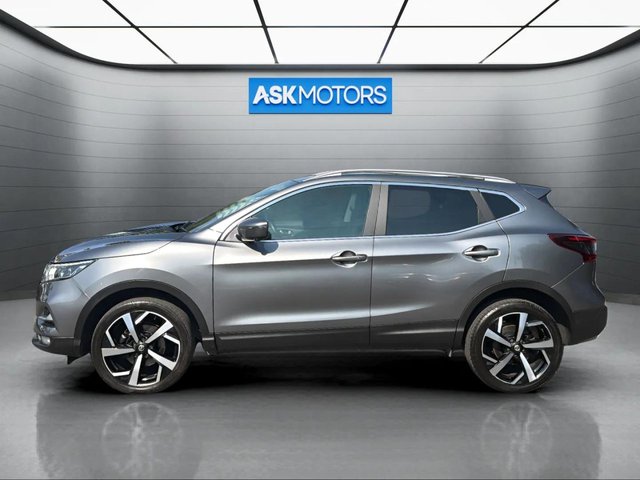 View our NISSAN QASHQAI