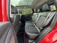 USED 2015 65 RENAULT KADJAR 1.6 dCi Signature Nav SUV 5dr Diesel Manual 4WD Euro 6 (s/s) (130 ps) 