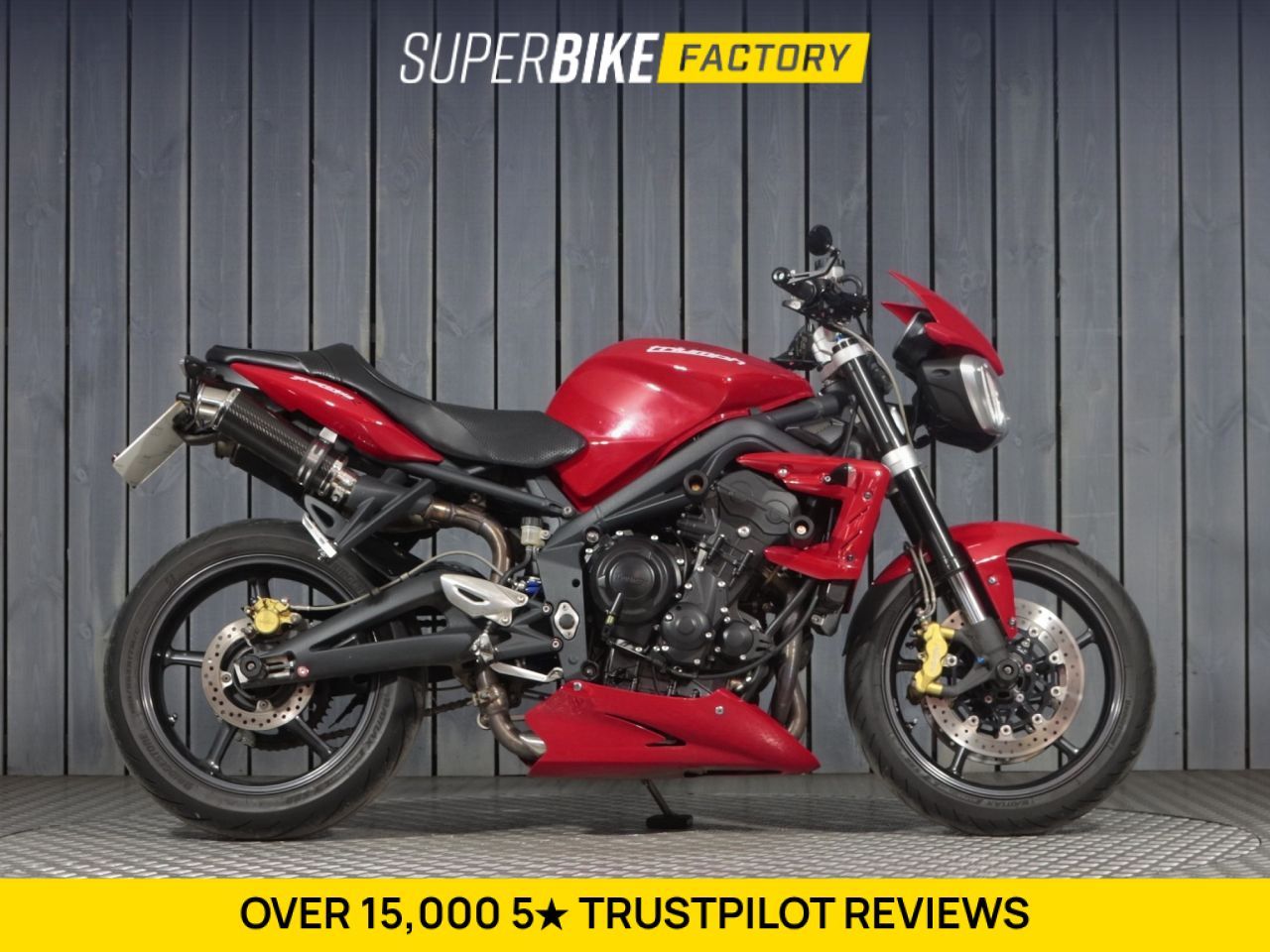 TRIUMPH STREET TRIPLE 675