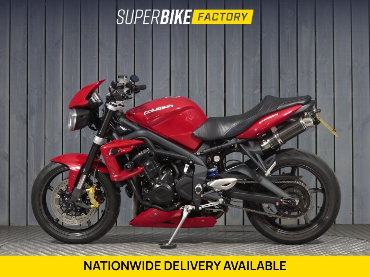 TRIUMPH STREET TRIPLE 675
