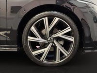 USED 2023 23 VOLKSWAGEN GOLF 1.5 eTSI MHEV R-Line Hatchback 5dr Petrol Hybrid DSG Euro 6 (s/s) (150 ps) 