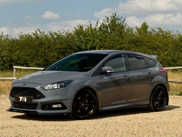 View our FORD FOCUS