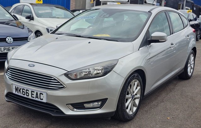 View our FORD FOCUS