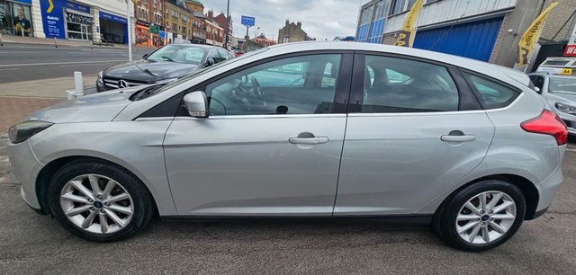 View our FORD FOCUS