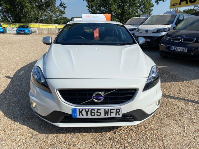 View our VOLVO V40
