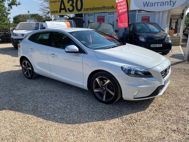 View our VOLVO V40