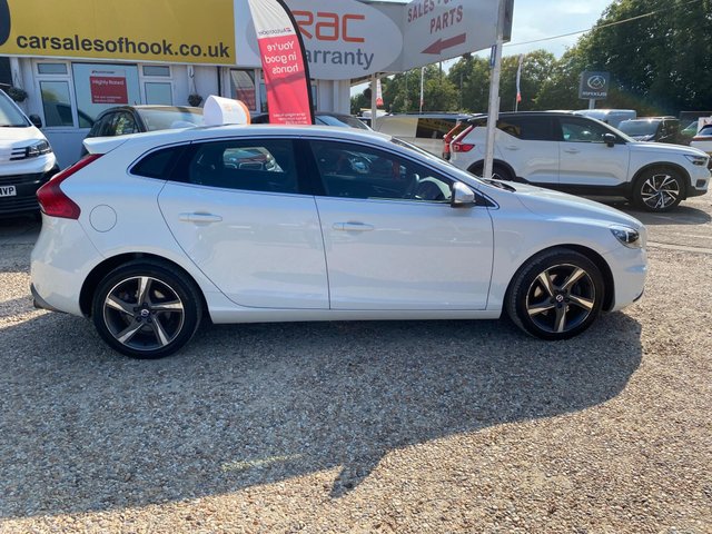 View our VOLVO V40