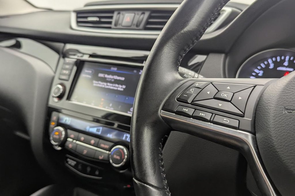 USED 2019 19 NISSAN QASHQAI 1.3 DIG-T Acenta Premium SUV 5dr Petrol Manual Euro 6 (s/s) (140 ps) Car Play, Sat Nav, Camera