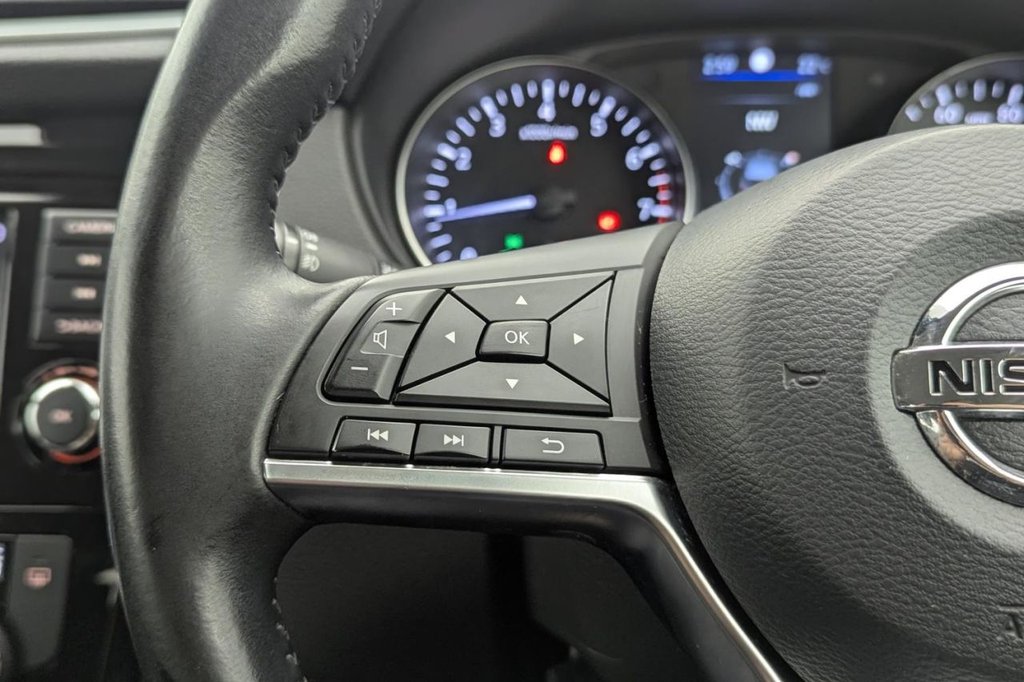 USED 2019 19 NISSAN QASHQAI 1.3 DIG-T Acenta Premium SUV 5dr Petrol Manual Euro 6 (s/s) (140 ps) Car Play, Sat Nav, Camera