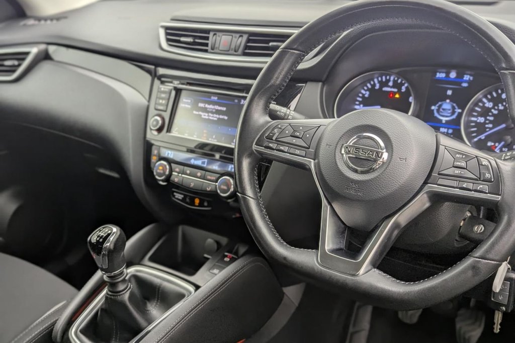 USED 2019 19 NISSAN QASHQAI 1.3 DIG-T Acenta Premium SUV 5dr Petrol Manual Euro 6 (s/s) (140 ps) Car Play, Sat Nav, Camera