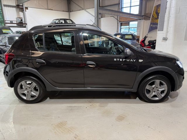 View our DACIA SANDERO STEPWAY