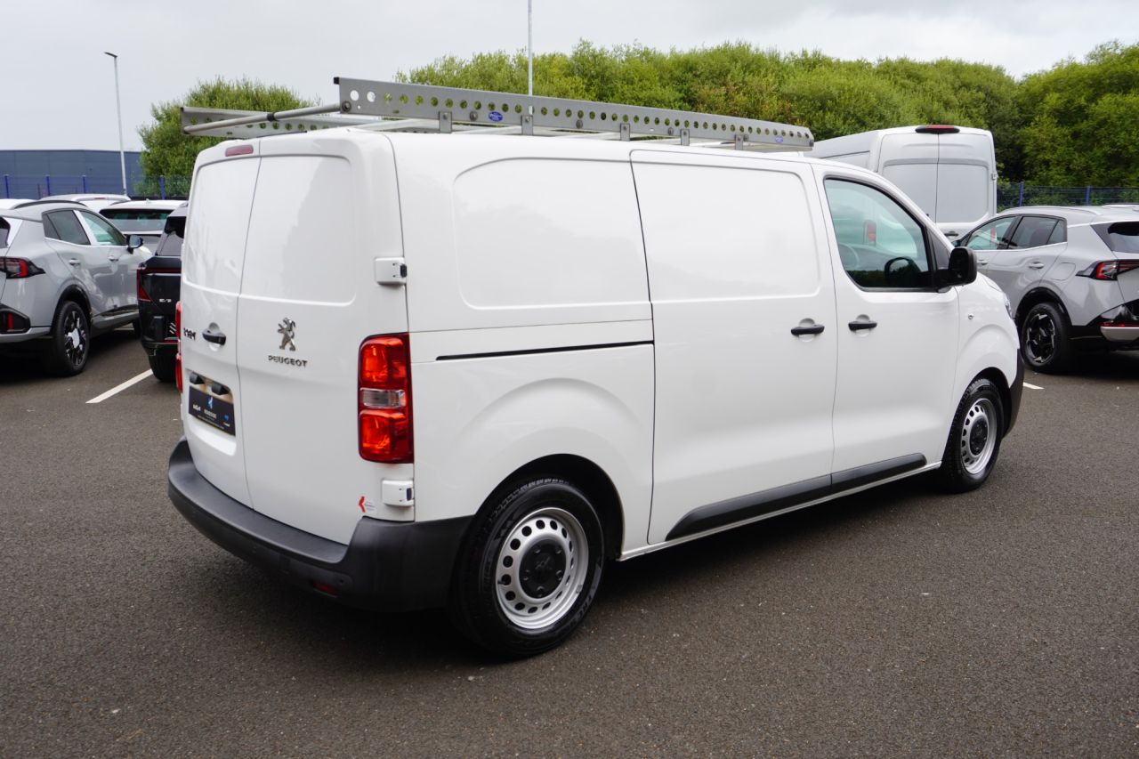 2022 PEUGEOT EXPERT 1.5 BlueHDi 1000 Professional Premium Standard Panel Van 6dr Diesel Manual - vehicle photo 13 for sale on PureCar