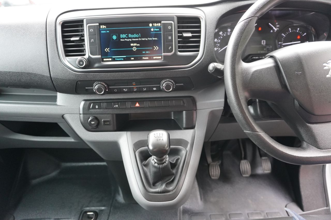 2022 PEUGEOT EXPERT 1.5 BlueHDi 1000 Professional Premium Standard Panel Van 6dr Diesel Manual - vehicle photo 25 for sale on PureCar