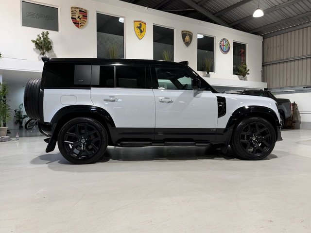 View our LAND ROVER DEFENDER
