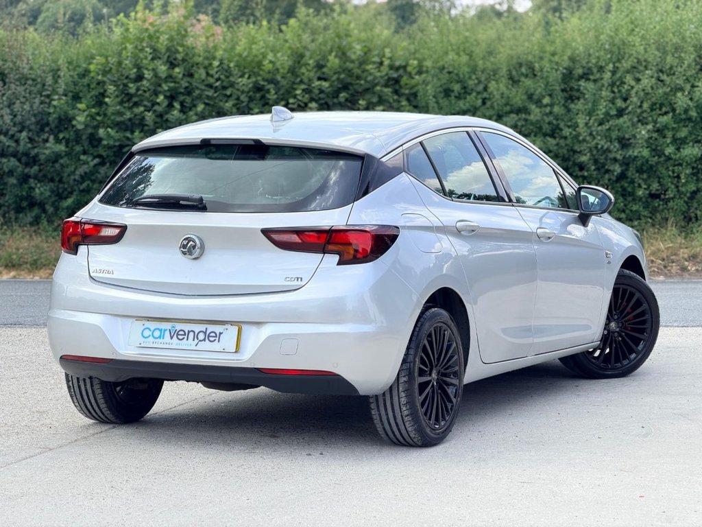 USED 2017 VAUXHALL ASTRA 1.6 CDTi ecoFLEX Elite Nav Hatchback 5dr Diesel Manual Euro 6 (s/s) (110 ps) 7 Services|Rear & Front Sensors|SatNav|Heated Seats|Heated Steering|