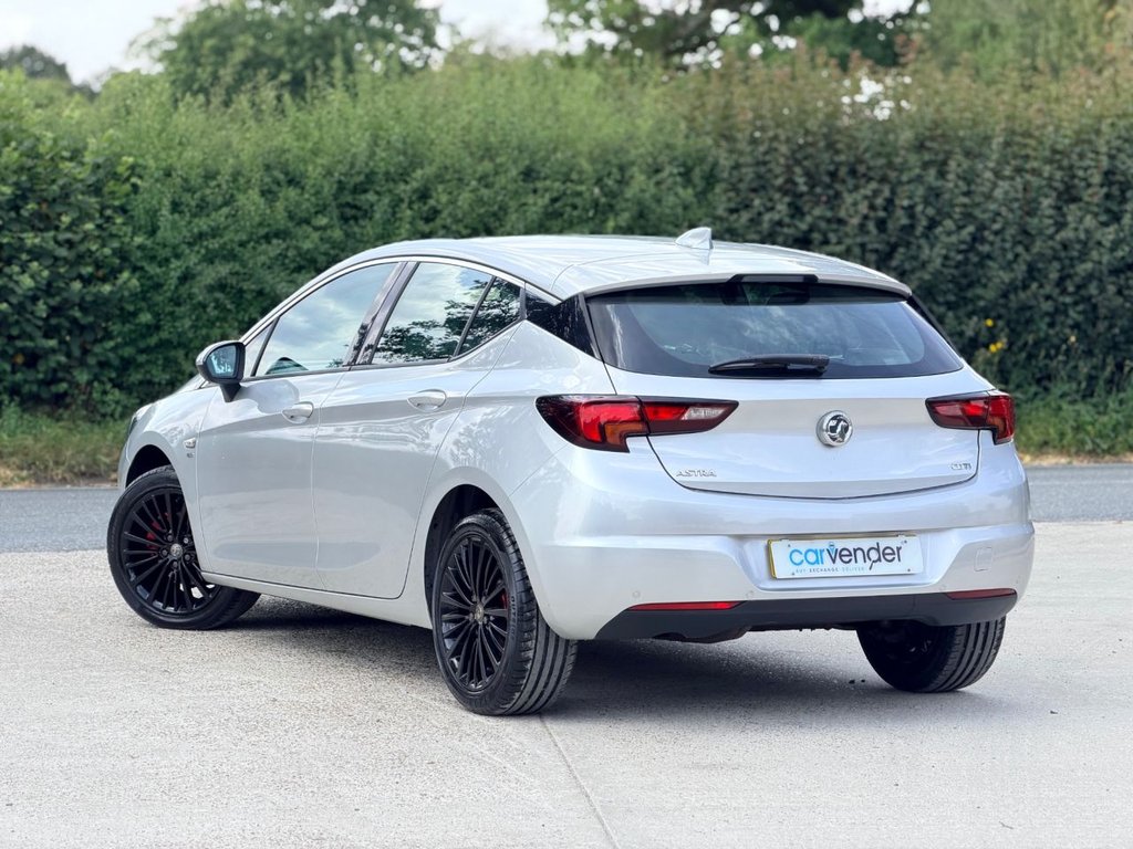 USED 2017 VAUXHALL ASTRA 1.6 CDTi ecoFLEX Elite Nav Hatchback 5dr Diesel Manual Euro 6 (s/s) (110 ps) 7 Services|Rear & Front Sensors|SatNav|Heated Seats|Heated Steering|