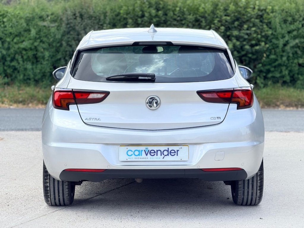 USED 2017 VAUXHALL ASTRA 1.6 CDTi ecoFLEX Elite Nav Hatchback 5dr Diesel Manual Euro 6 (s/s) (110 ps) 7 Services|Rear & Front Sensors|SatNav|Heated Seats|Heated Steering|