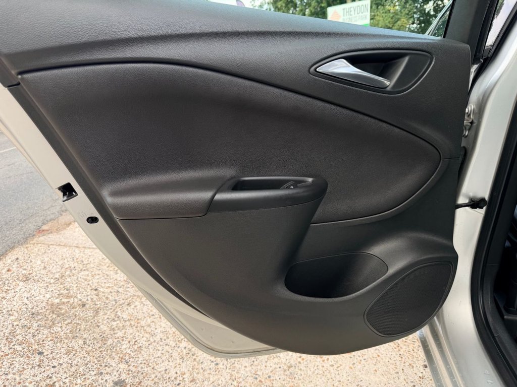 USED 2017 VAUXHALL ASTRA 1.6 CDTi ecoFLEX Elite Nav Hatchback 5dr Diesel Manual Euro 6 (s/s) (110 ps) 7 Services|Rear & Front Sensors|SatNav|Heated Seats|Heated Steering|