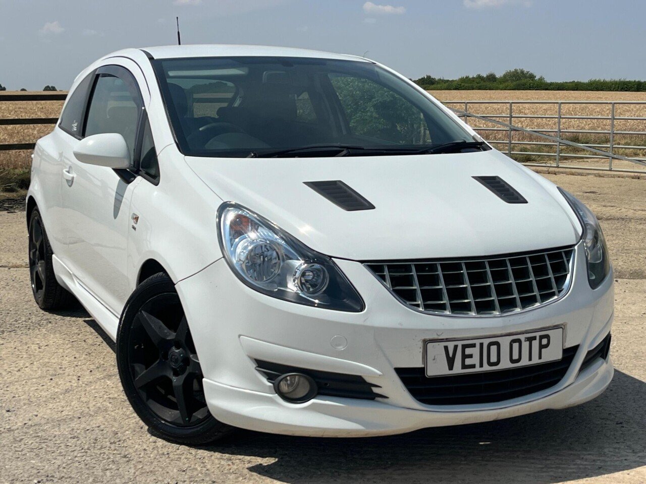 VAUXHALL CORSA 2010 1.4I 16V SRI 3DR A C 2010 88,000 MILES PETROL MANUAL...