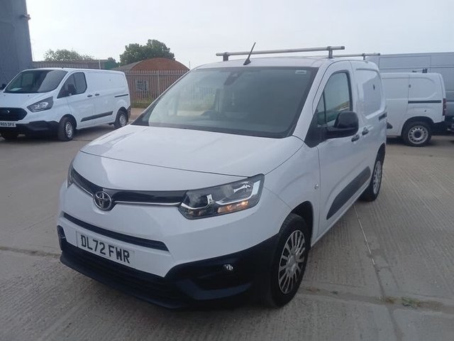 View our TOYOTA PROACE CITY