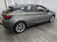 USED 2017 17 VAUXHALL ASTRA 1.6 CDTi BlueInjection Tech Line Hatchback 5dr Diesel Manual Euro 6 (s/s) (136 ps) Tech line with colour sat nav
