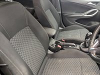 USED 2017 17 VAUXHALL ASTRA 1.6 CDTi BlueInjection Tech Line Hatchback 5dr Diesel Manual Euro 6 (s/s) (136 ps) Tech line with colour sat nav