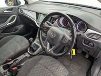 USED 2017 17 VAUXHALL ASTRA 1.6 CDTi BlueInjection Tech Line Hatchback 5dr Diesel Manual Euro 6 (s/s) (136 ps) Tech line with colour sat nav