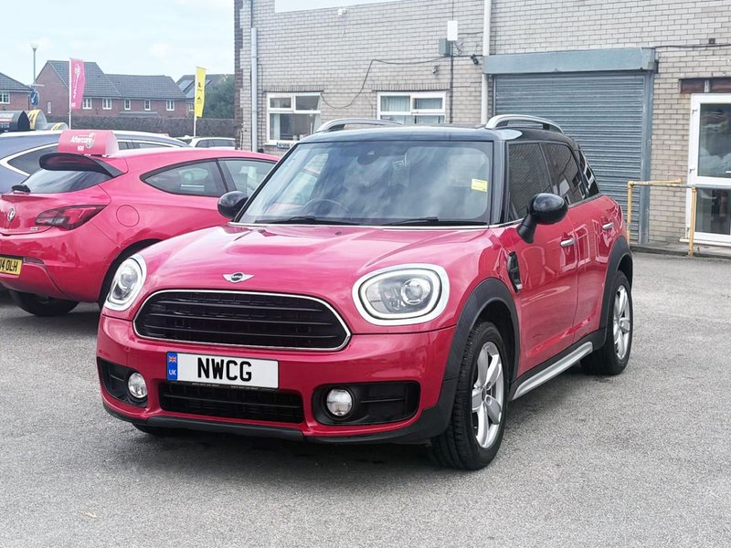 2017 MINI Countryman in red — photo 5 of 24