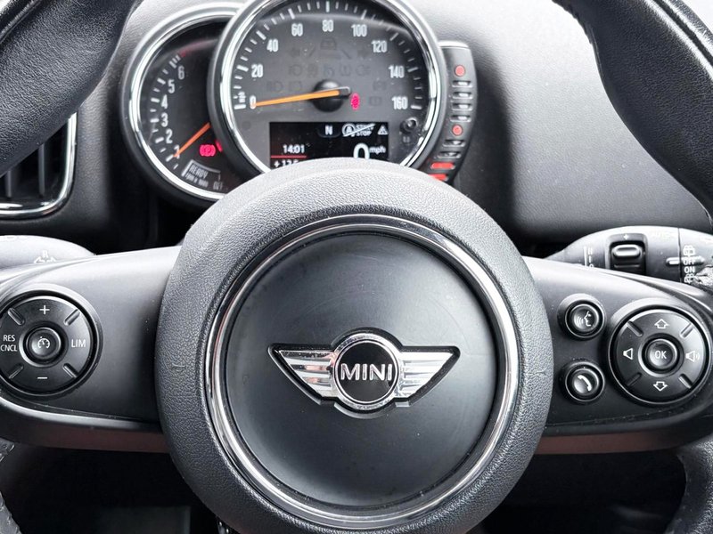 2017 MINI Countryman in red — photo 21 of 24