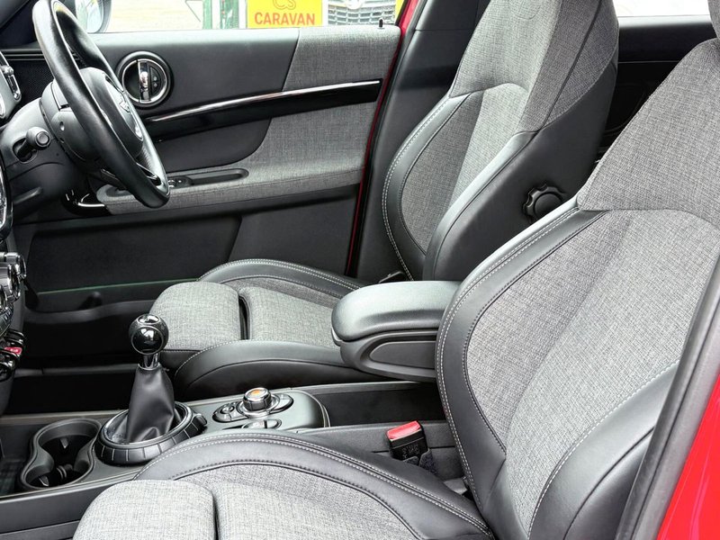 2017 MINI Countryman in red — photo 19 of 24