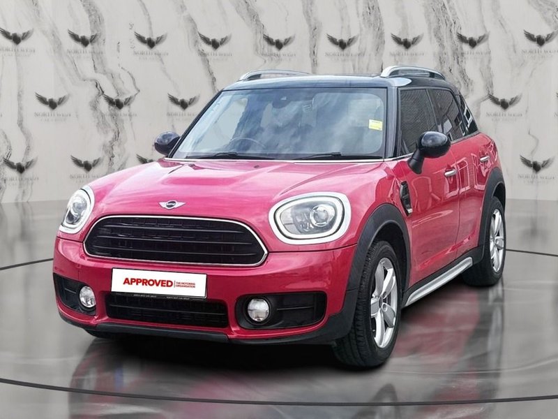2017 MINI Countryman in red — photo 4 of 26