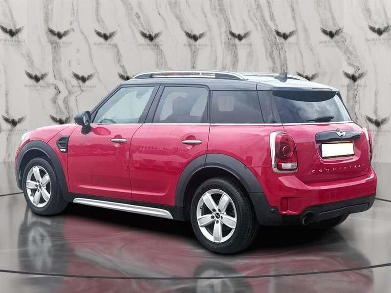 2017 MINI Countryman in red — photo 6 of 26