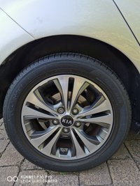 USED 2015 15 KIA VENGA 1.6 2 MPV 5dr Petrol Auto Euro 5 (123 bhp) 