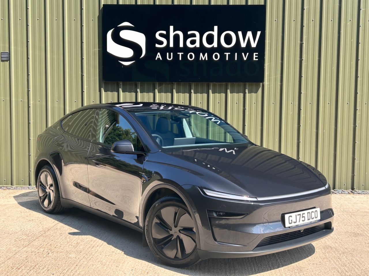 2025 TESLA MODEL Y