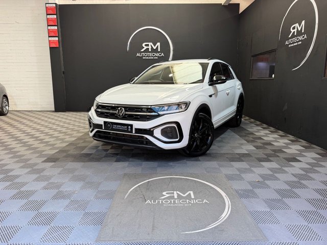 View our VOLKSWAGEN T-ROC