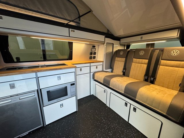 View our VOLKSWAGEN TRANSPORTER