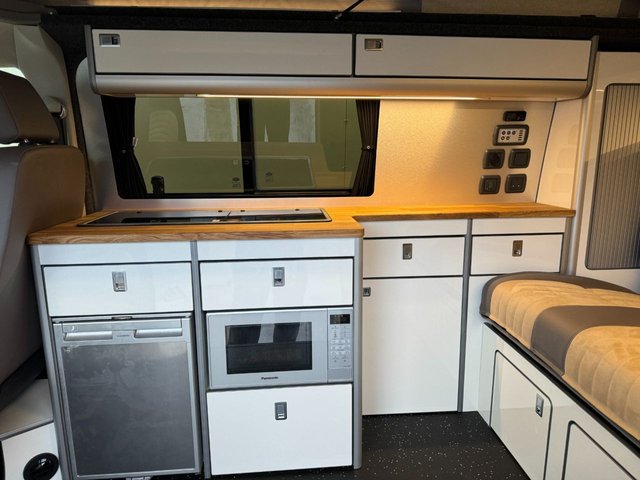 View our VOLKSWAGEN TRANSPORTER