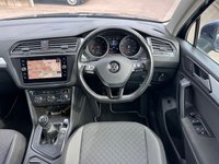 USED 2017 67 VOLKSWAGEN TIGUAN 2.0 TDI SE Navigation SUV 5dr Diesel Manual Euro 6 (s/s) (150 ps) 