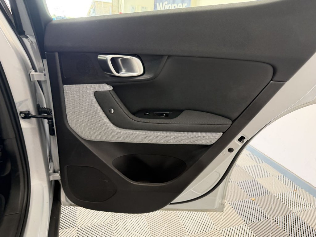 USED 2024 24 POLESTAR POLESTAR 2 Single Motor 69kWh Standard Range Fastback 5dr Electric Auto RWD (272 ps) 