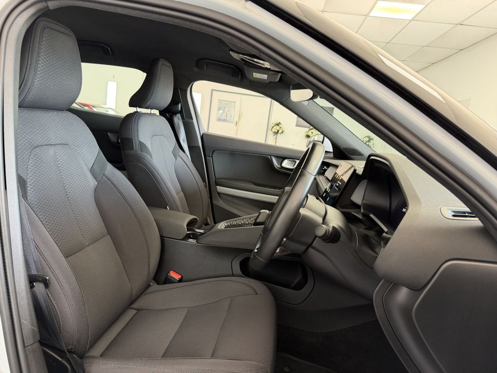 USED 2024 24 POLESTAR POLESTAR 2 Single Motor 69kWh Standard Range Fastback 5dr Electric Auto RWD (272 ps) 