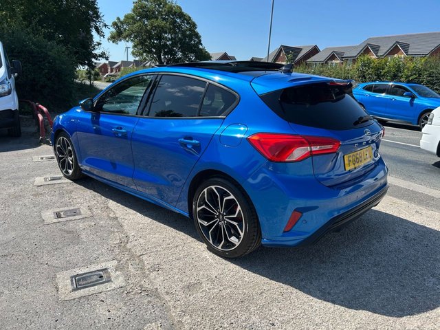 View our FORD FOCUS