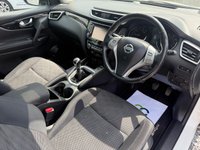 USED 2017 NISSAN QASHQAI 1.2 DIG-T N-Connecta SUV 5dr Petrol Manual 2WD Euro 6 (s/s) (115 ps) ***FULL SERVICE HISTORY - PAN ROOF - SATNAV - REVERSE CAM***